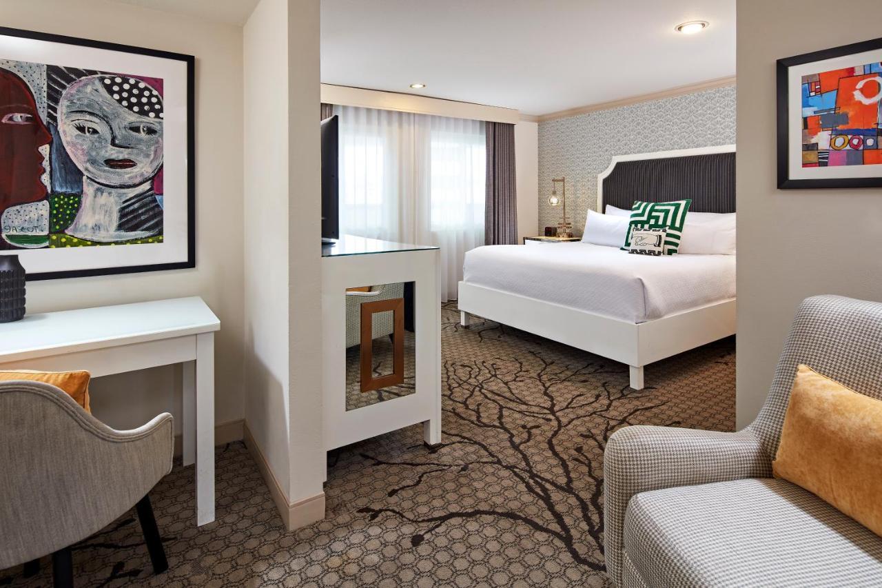 Carlyle Hotel