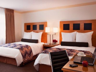 Carlyle Hotel 3*