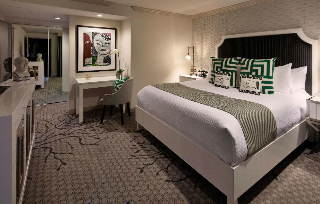 Carlyle Hotel Los Angeles